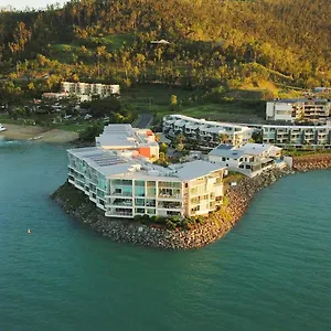 Peninsula Airlie Aparthotel